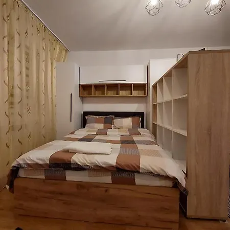 Garsoniera Centru Navodari Apartmán